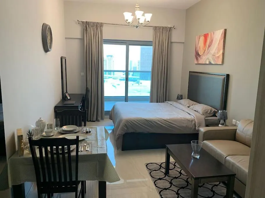 Apartment Coconing In Business Bay Burj Khalifa Canal View Dubai United Arab Emirates